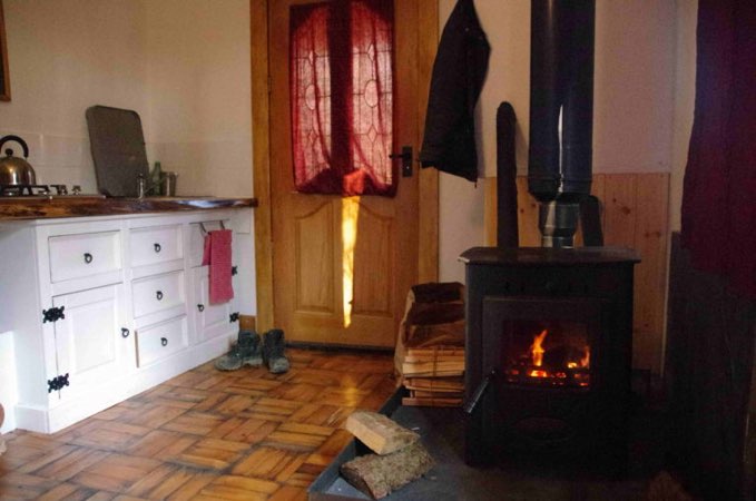 Bulworthy Off Grid Cabin in the Woods, Devon