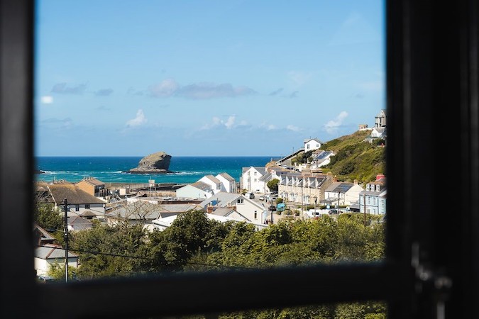 Glenfeadon Castle, Portreath Beach