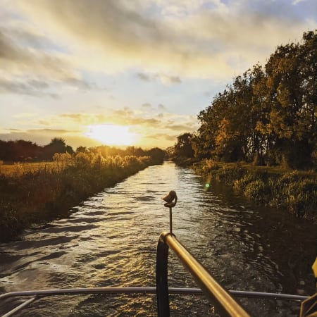 Kingfisher narrowboat, Chesterfield Canal