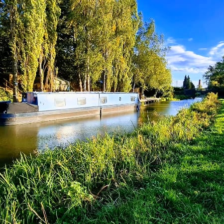 Kingfisher narrowboat, Chesterfield Canal